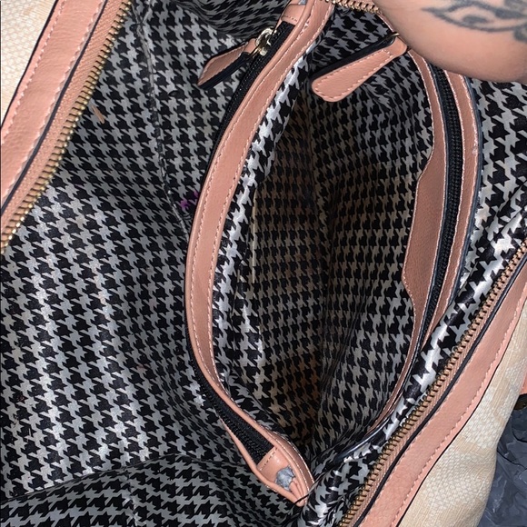 Handbag - Picture 4 of 4